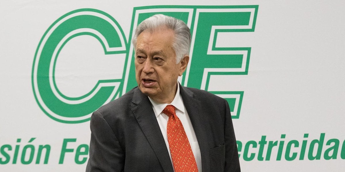 Bartlett se defiende de las críticas de CCE; advierte que se presentan como víctimas