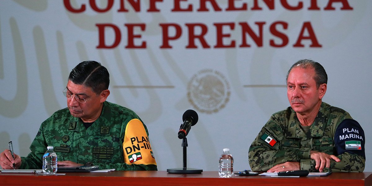 AMLO entregará la Medalla de la Honestidad a secretarios de la Defensa y Marina