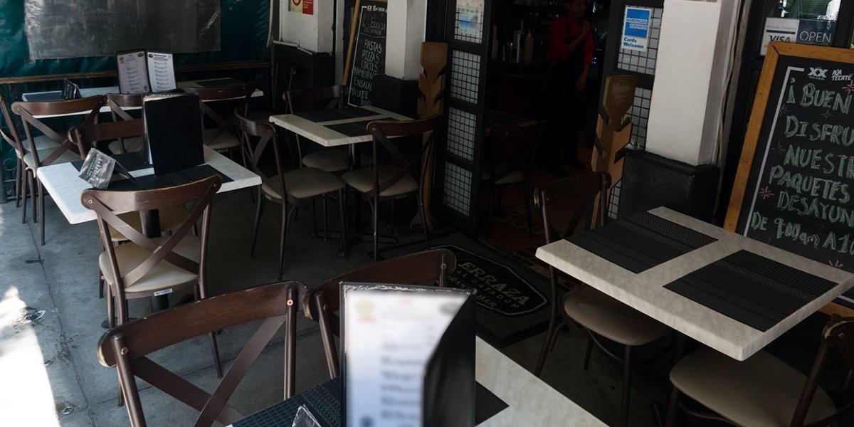 Turistas almorzaban en restaurante y al pedir la cuenta se llevan una gran sorpresa