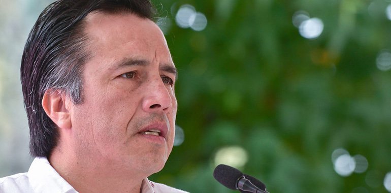 Reportan que funcionarios en Veracruz fueron obligados a apoyar en redes a Cuitláhuac García