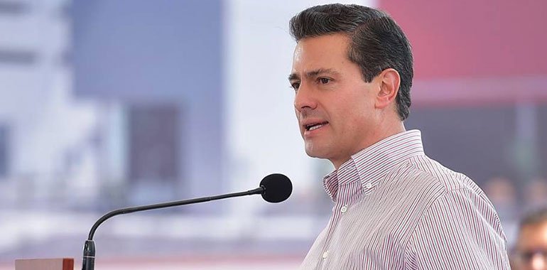 Reaparece Peña Nieto para dar el pésame por la muerte de Alberto Baillères