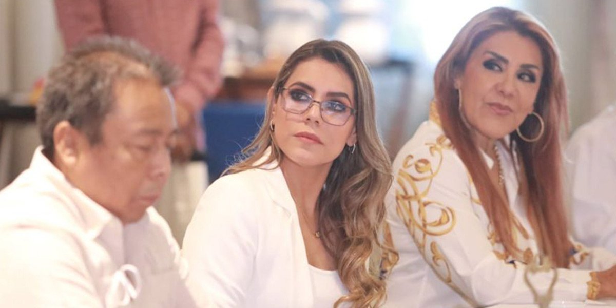 AMLO se reúne con Evelyn Salgado, gobernadora electa de Guerrero