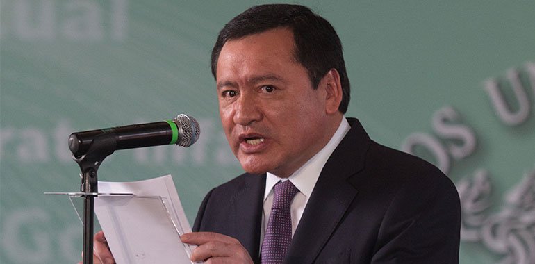 Osorio Chong crítica a Pavlovich y Aysa: priistas que aceptan cargos en otro gobiernos “traicionan a la militancia”