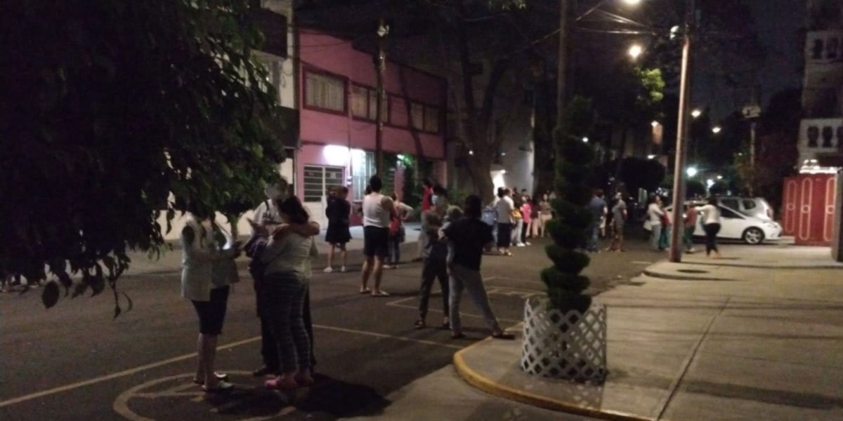 Sheinbaum reporta dos personas fallecidas tras sismo en CDMX
