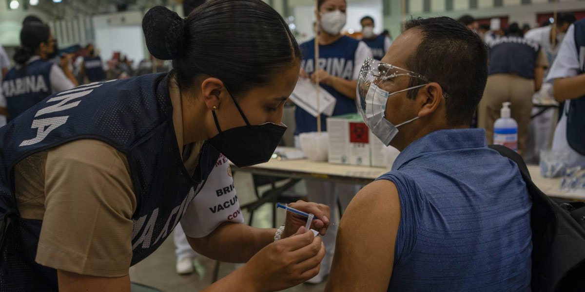 Salud evalúa aplicación de tercera dosis contra COVID-19 en primer trimestre de 2022